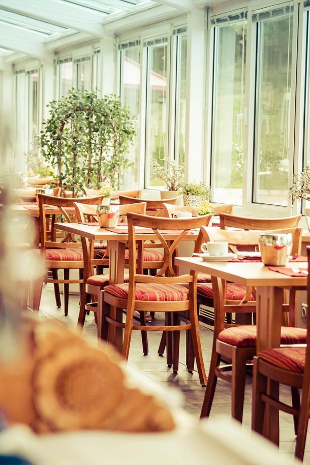 Sachsenbaude Innenansicht Restaurant Sitzmöglichkeiten